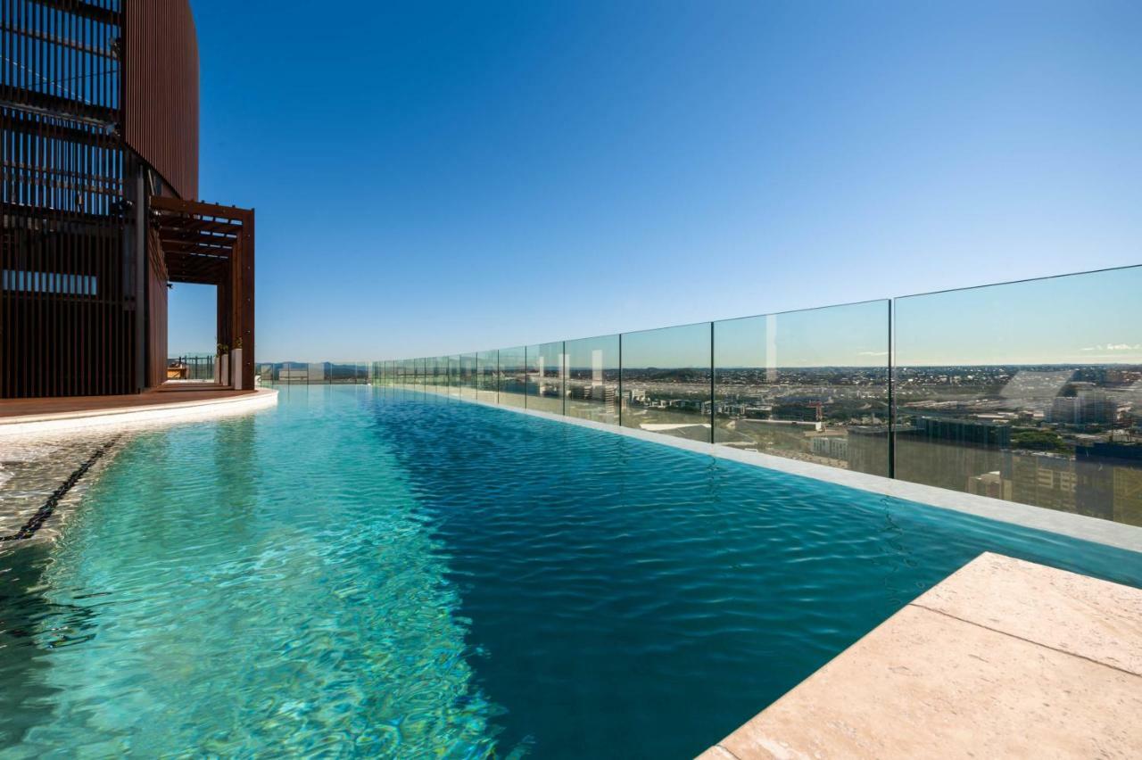 Fv By Peppers Aparthotel Brisbane Luaran gambar Infinity pool