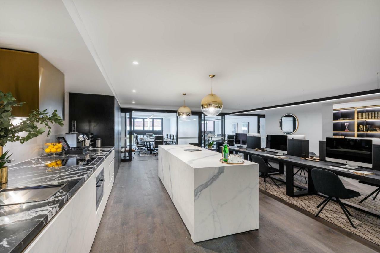 Fv By Peppers Aparthotel Brisbane Luaran gambar The kitchen at the 10th floor of the building